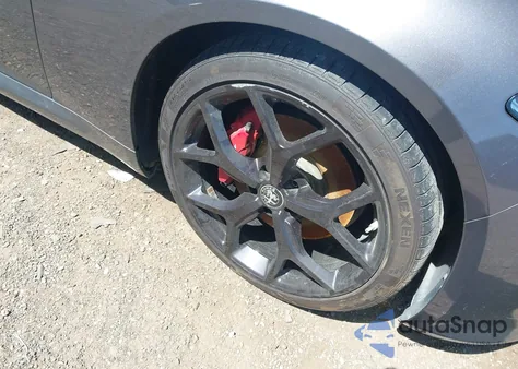 2020 Alfa Romeo Giulia Sport Rwd z USA, uszkodzony, nr VIN ZARFAMAN2L7624277